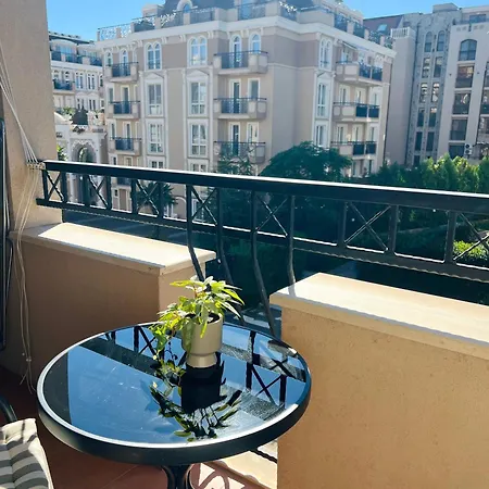 La Dahlia - Cascadas Family Apartament